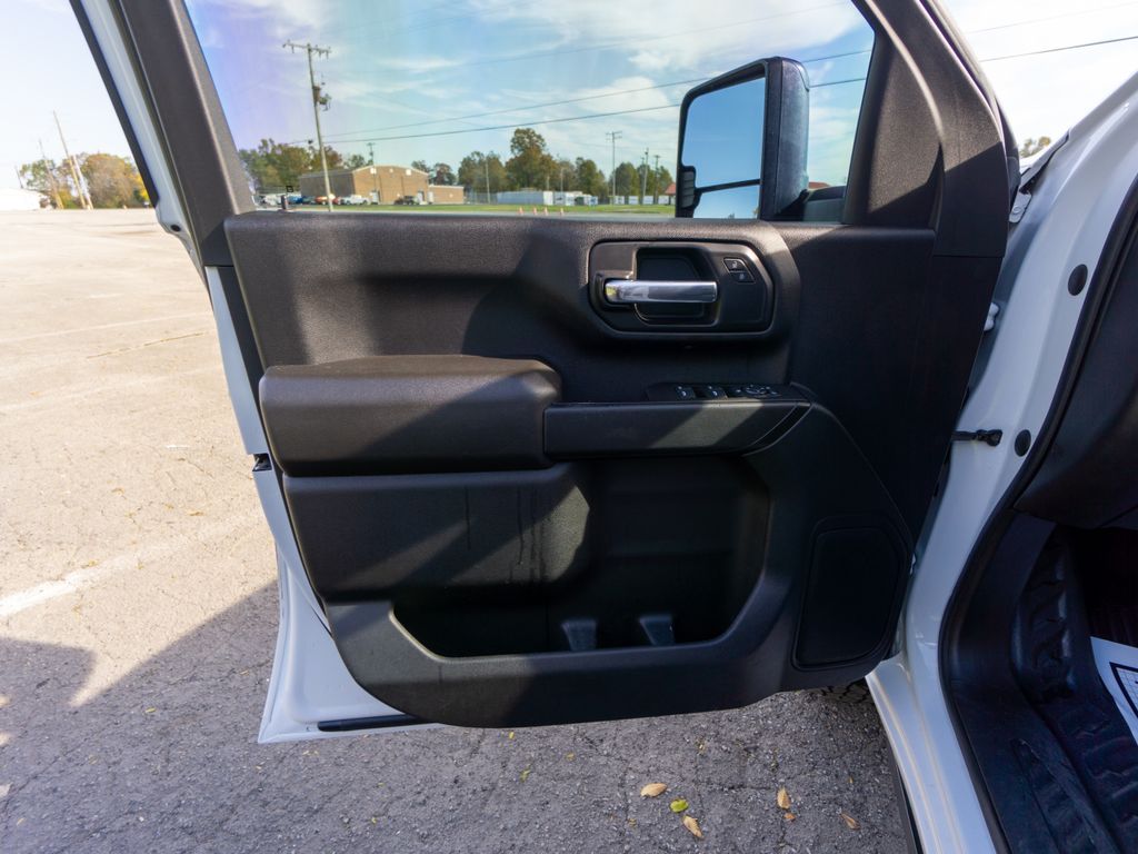 2021 GMC Sierra 2500HD Base Image 16 of 29