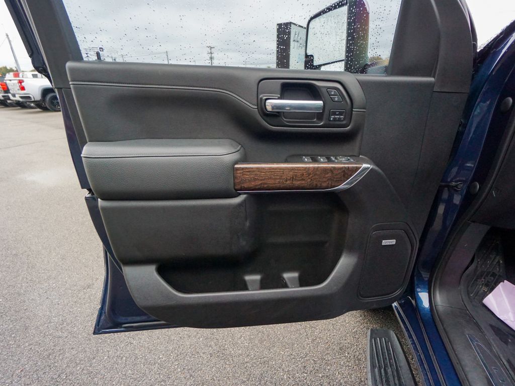 2021 GMC Sierra 2500HD Denali Image 41 of 43