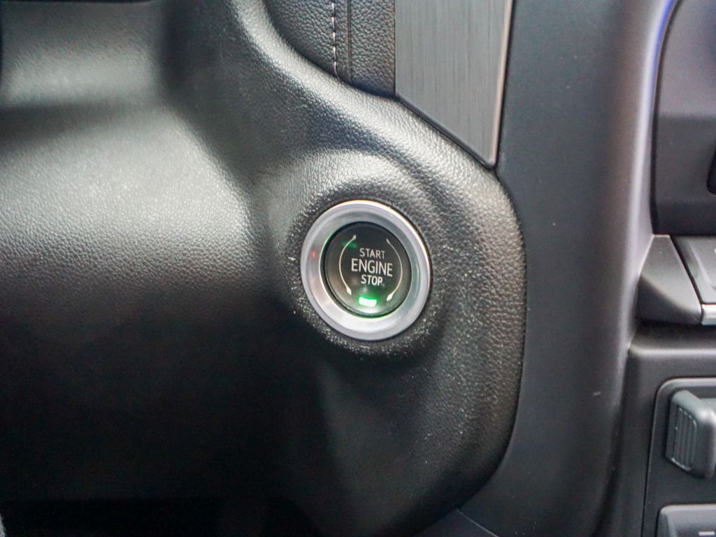 2021 GMC Sierra 2500HD Denali Image 30 of 43