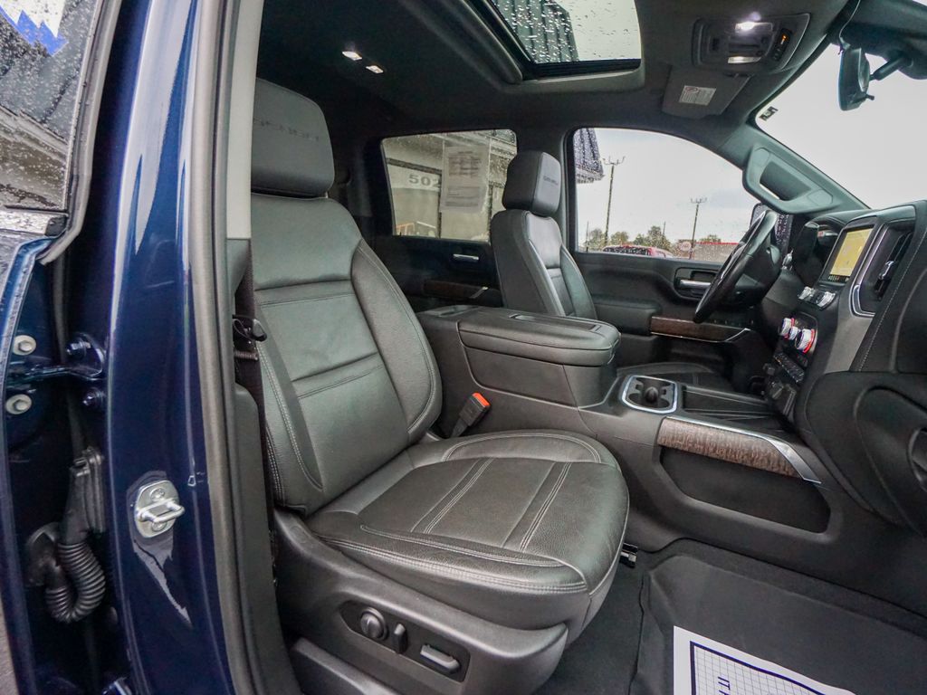2021 GMC Sierra 2500HD Denali Image 12 of 43