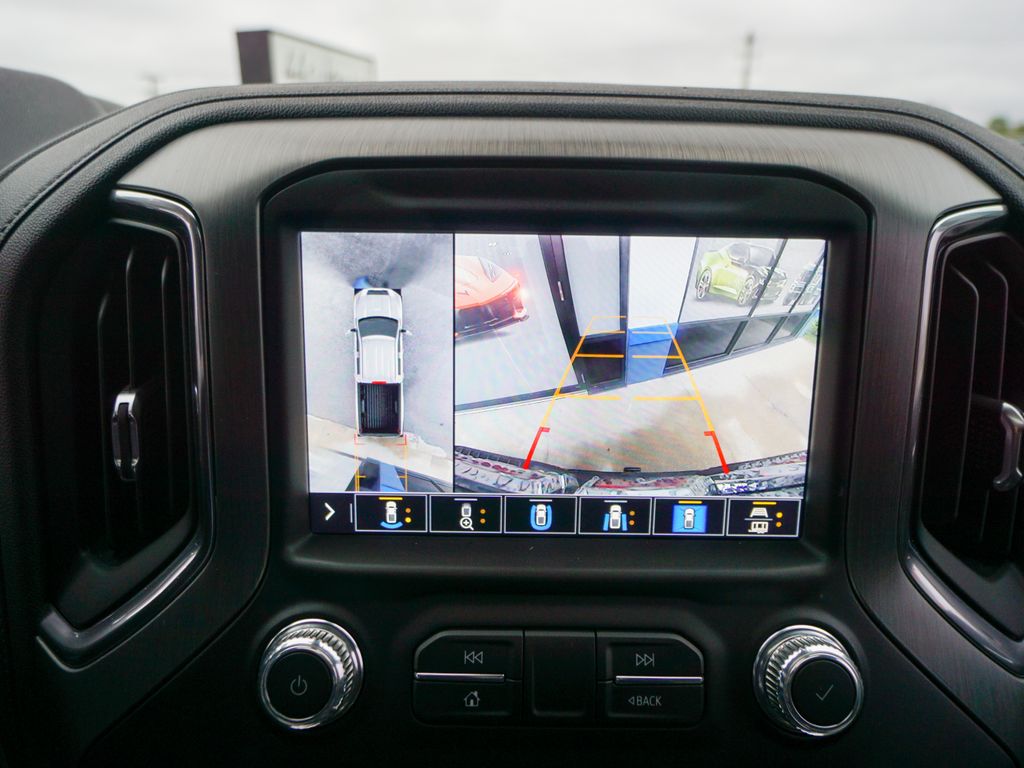 2021 GMC Sierra 2500HD Denali Image 23 of 43