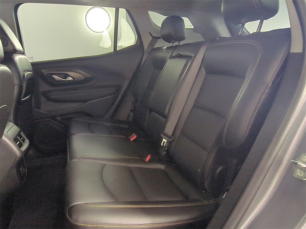 2021 GMC Terrain SLT Image 12 of 37