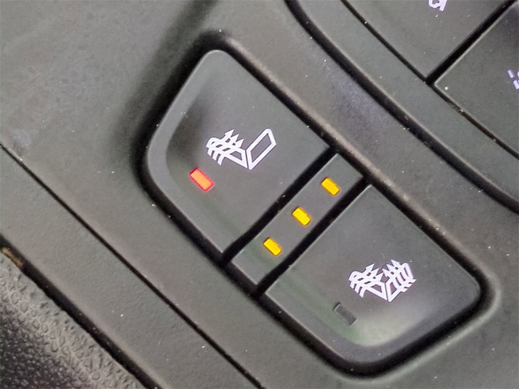 2021 GMC Terrain SLT Image 25 of 37