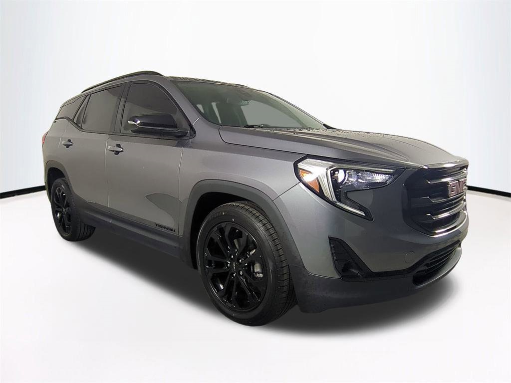 2021 GMC Terrain SLT Image 3 of 37