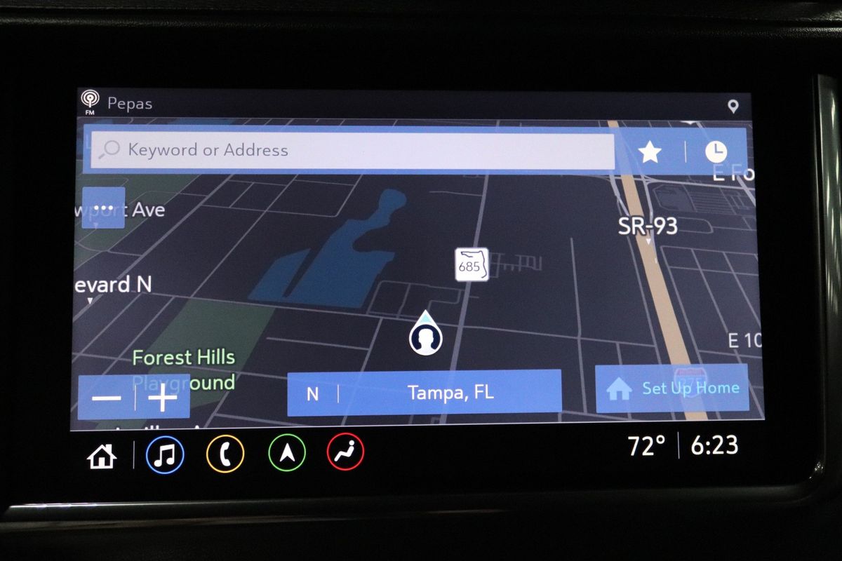 Vehicle image 15 of 39