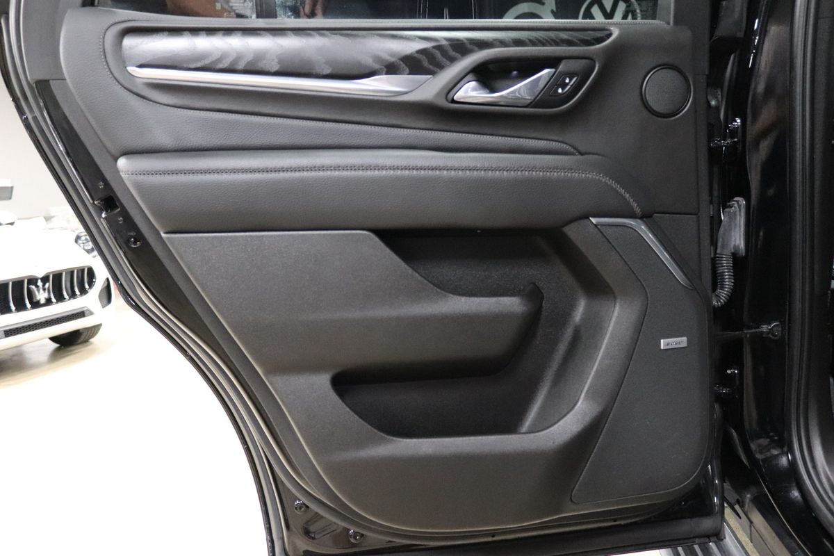 Vehicle image 20 of 39