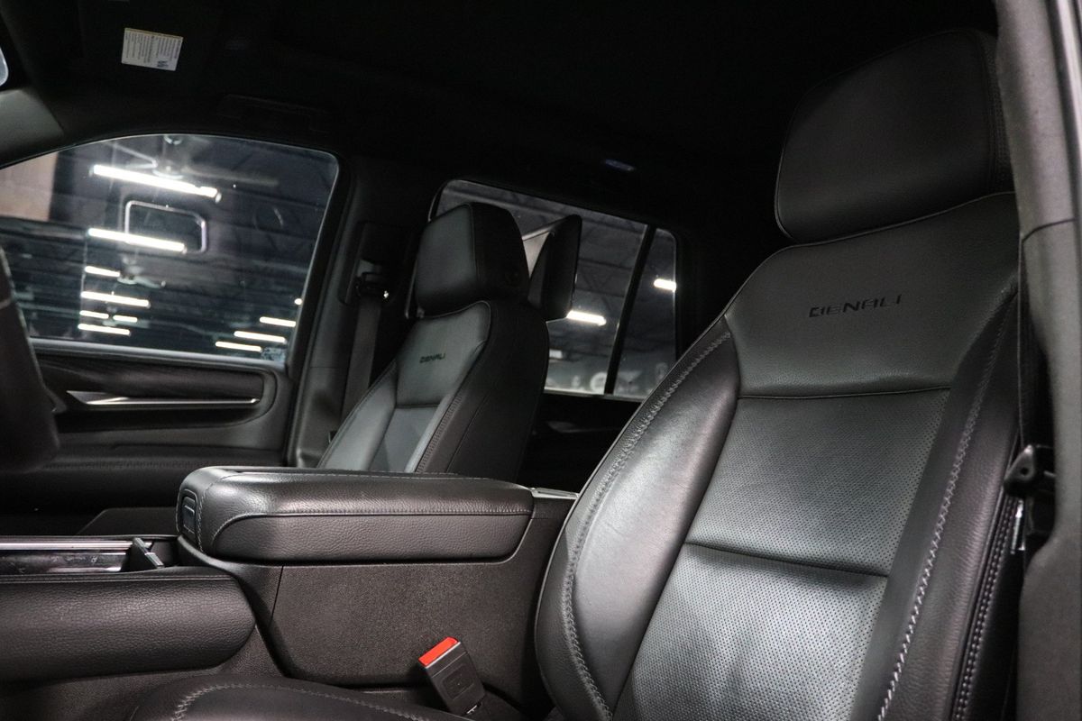 Vehicle image 11 of 39