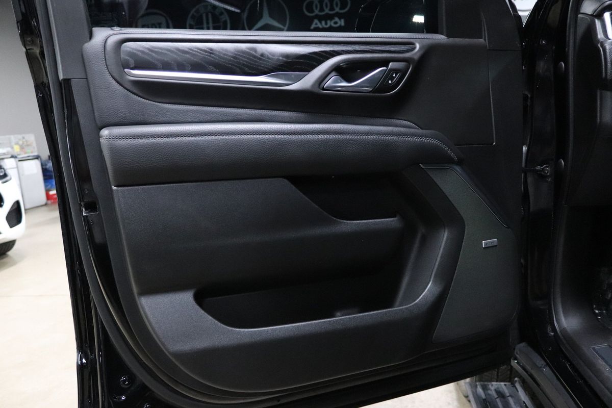Vehicle image 9 of 39