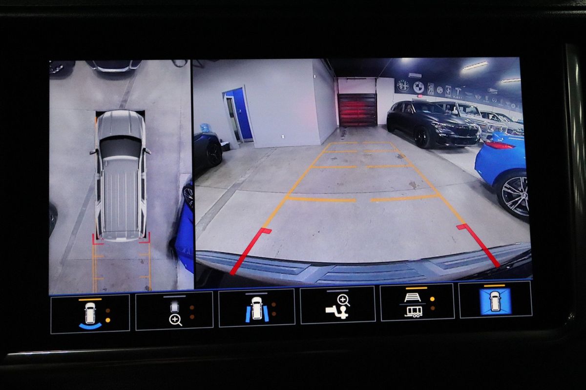Vehicle image 16 of 39