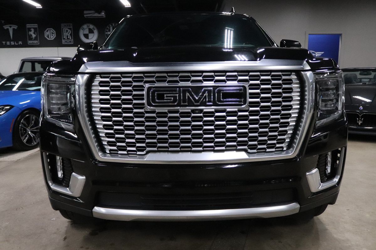 Vehicle image 2 of 39