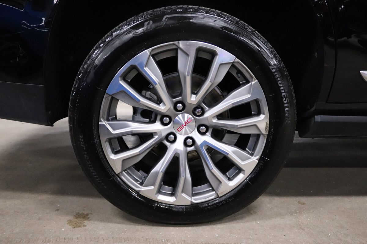 Vehicle image 37 of 39