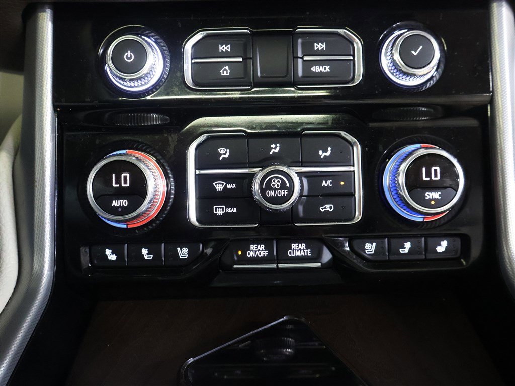 Vehicle image 38 of 65