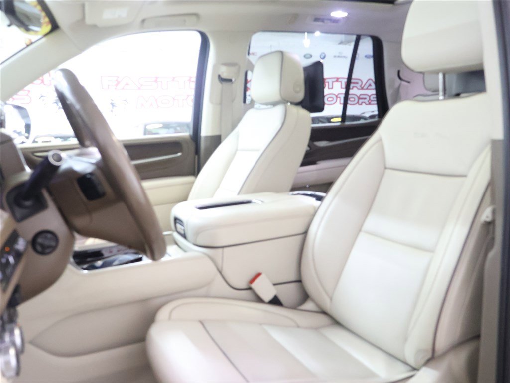 Vehicle image 13 of 65
