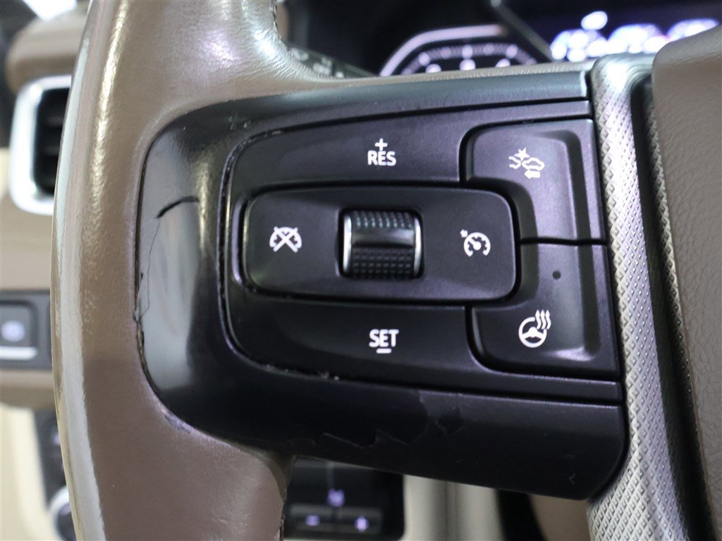 Vehicle image 34 of 65