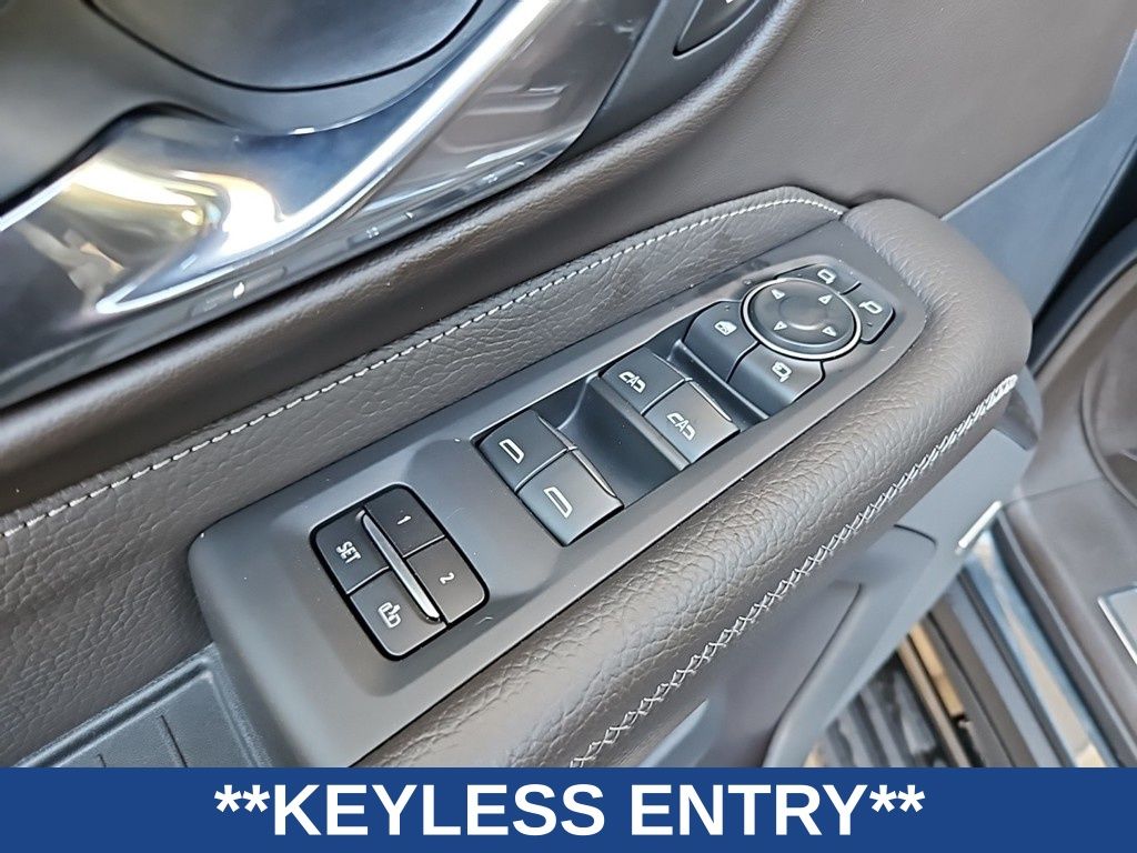 Vehicle image 11 of 37