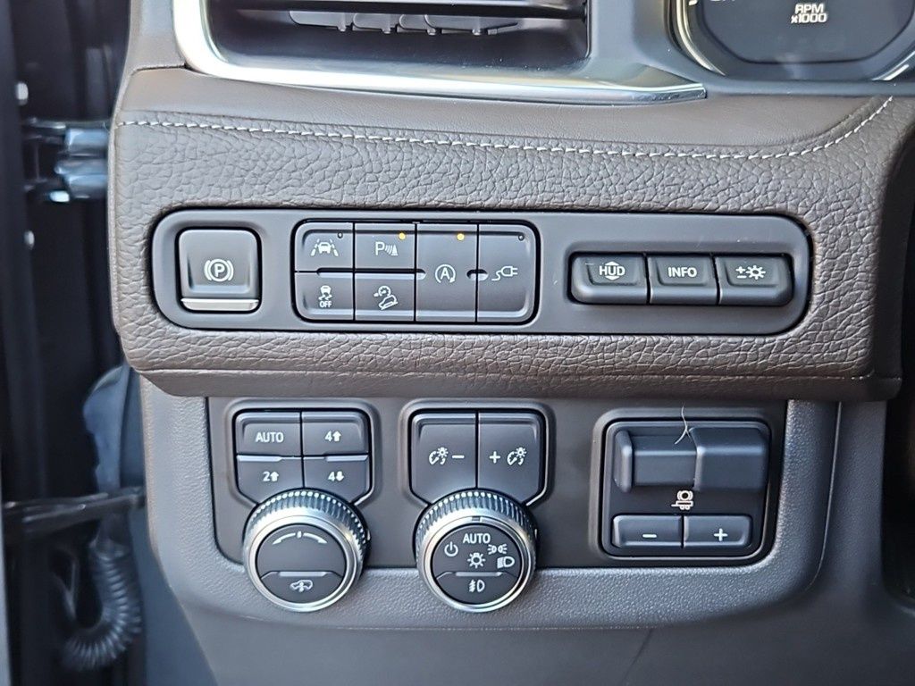 Vehicle image 20 of 37