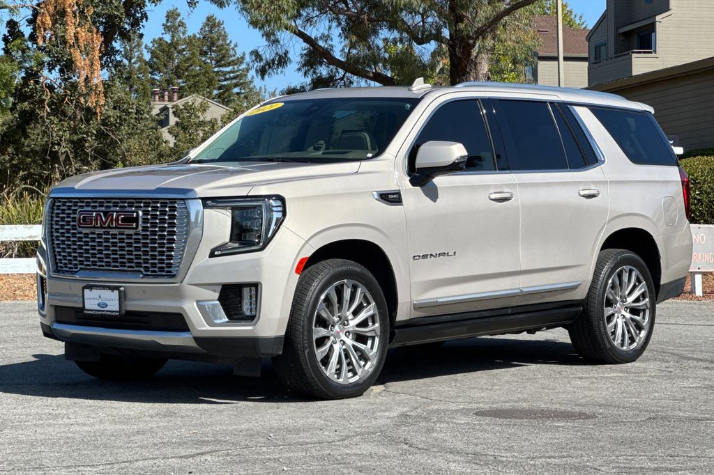 2021 GMC Yukon Denali Image 1 of 32