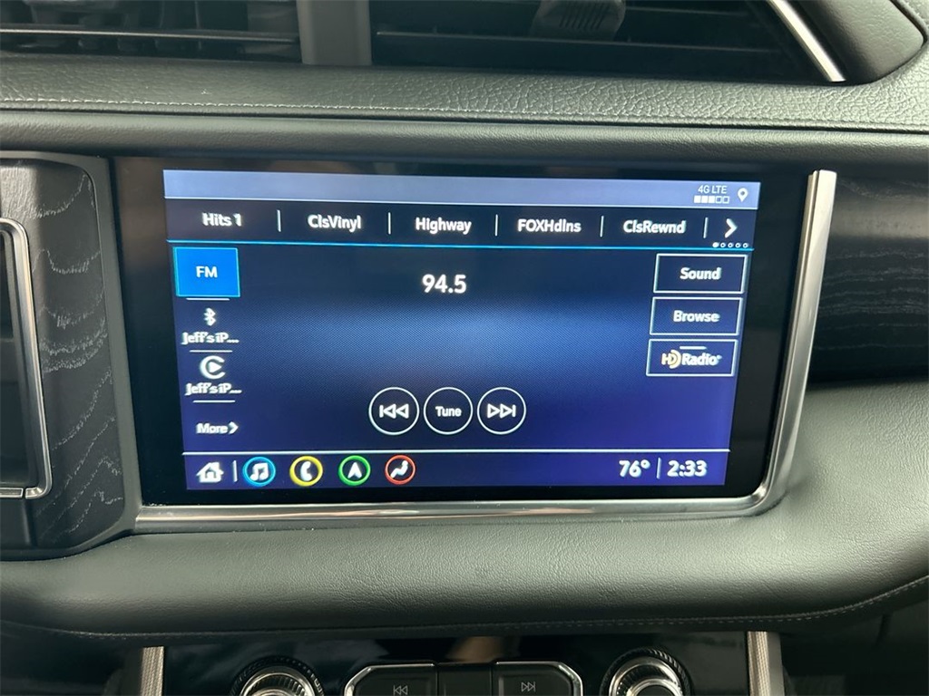 Vehicle image 19 of 26