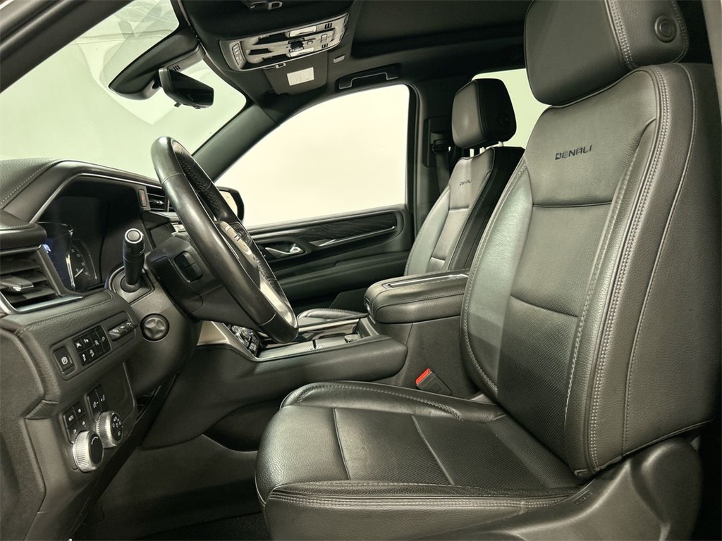 Vehicle image 14 of 26