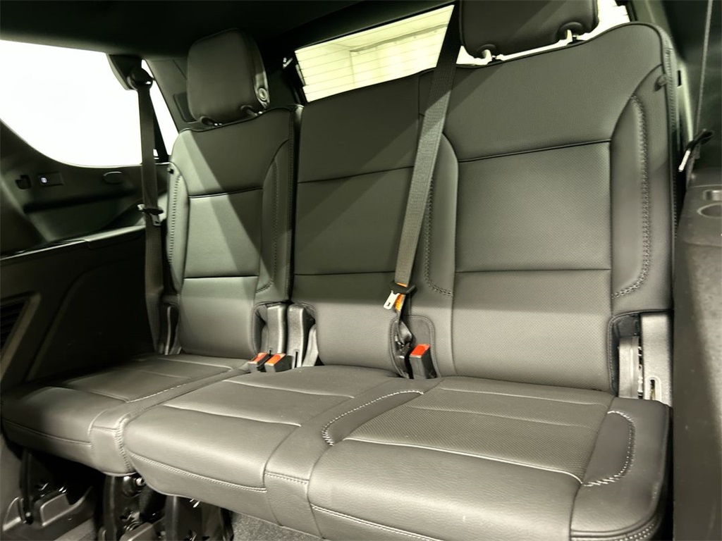 Vehicle image 13 of 26