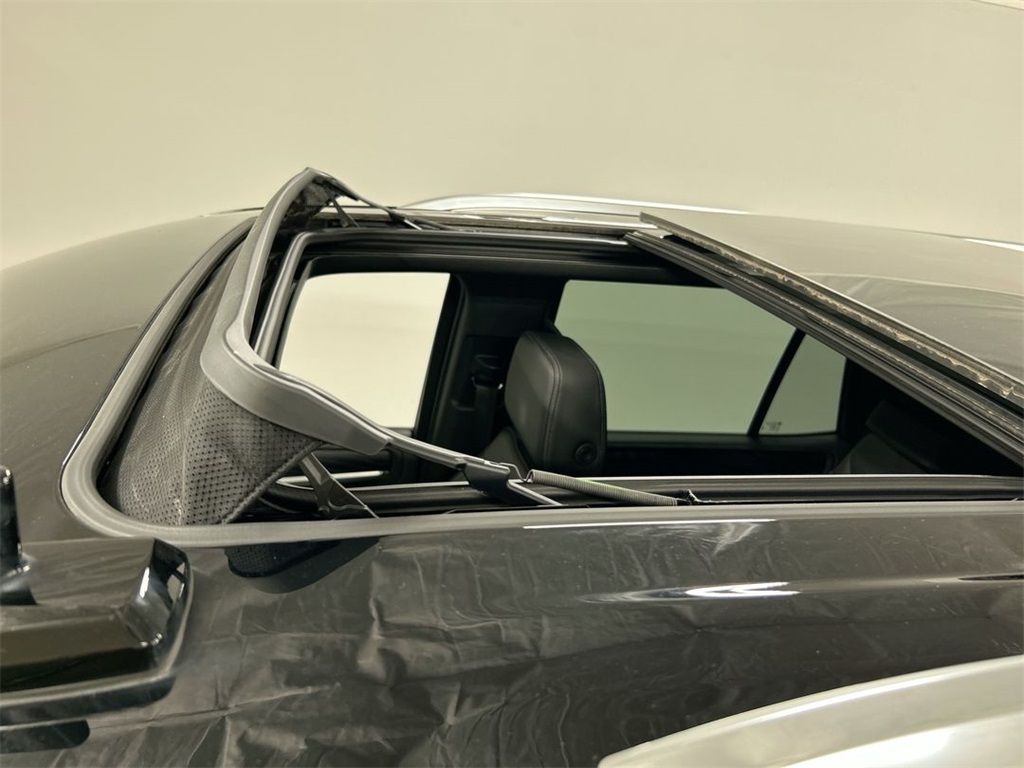 Vehicle image 15 of 26