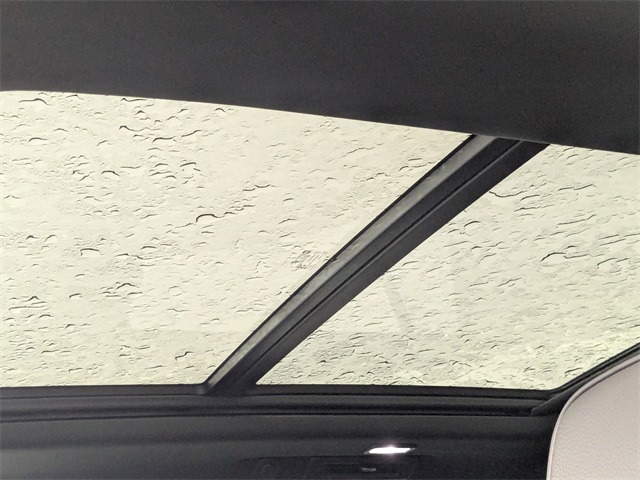 2021 GMC Yukon Denali Image 13 of 42