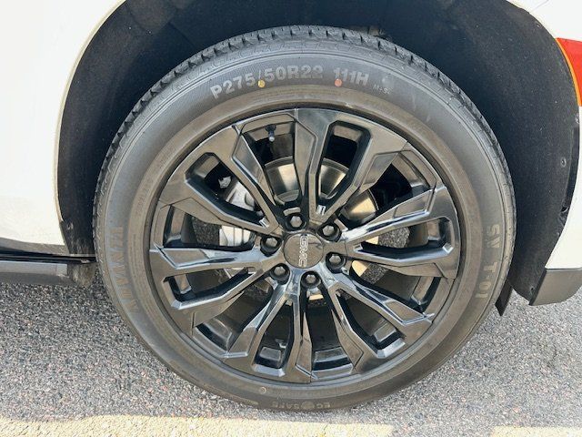 Vehicle image 11 of 52