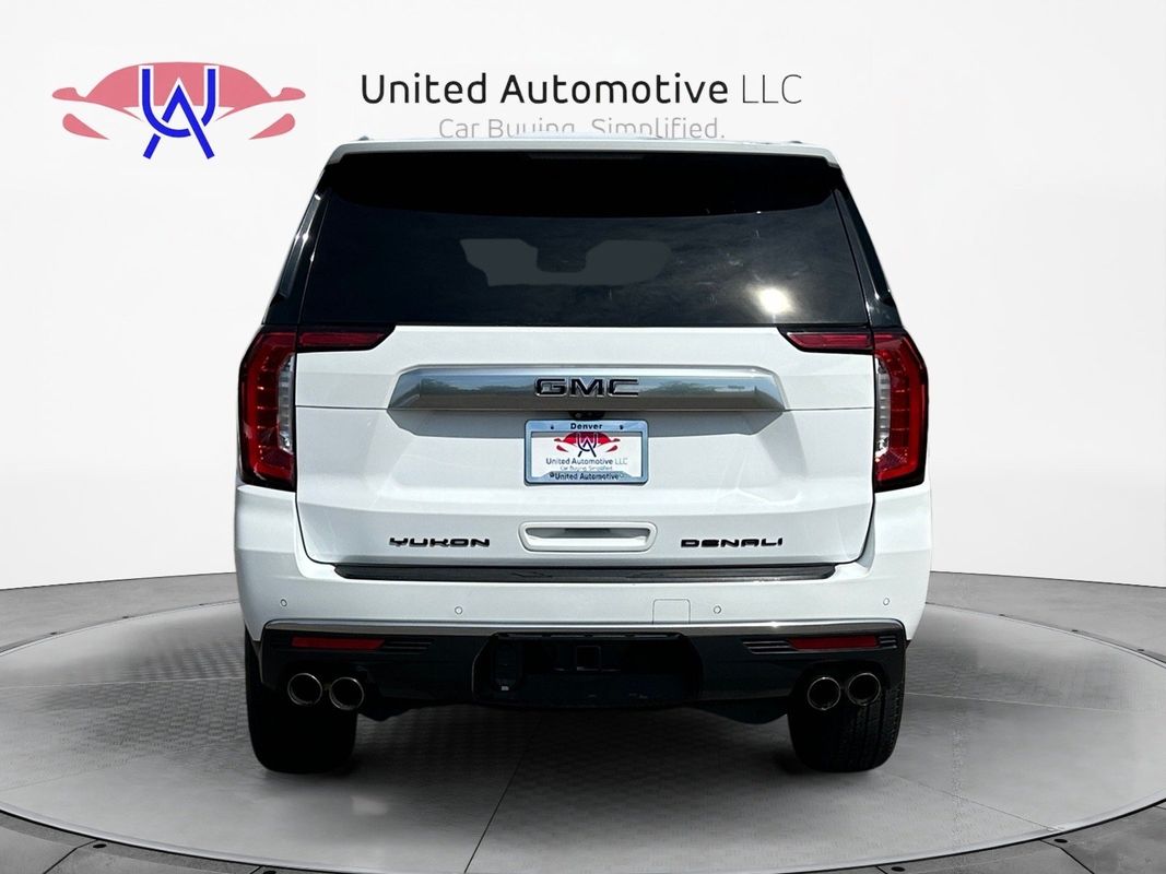 Vehicle image 5 of 52
