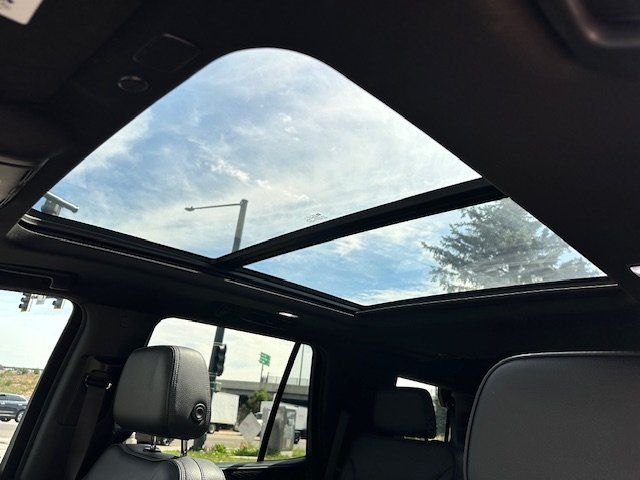 Vehicle image 41 of 52