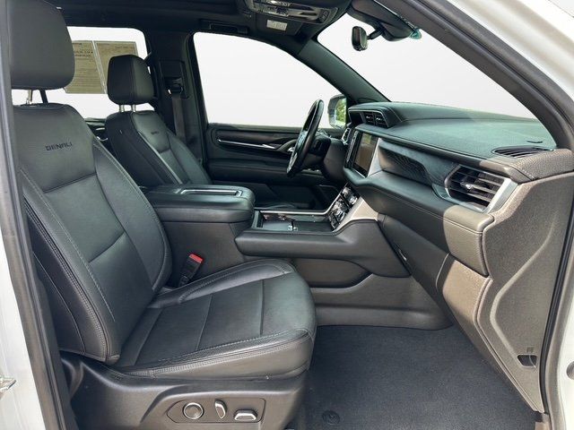 Vehicle image 18 of 52