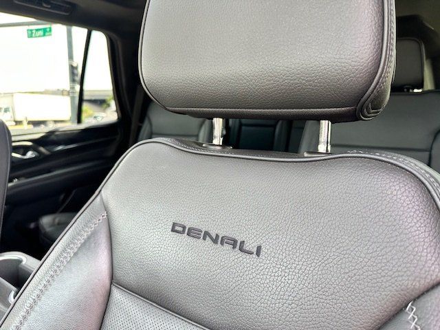 Vehicle image 49 of 52