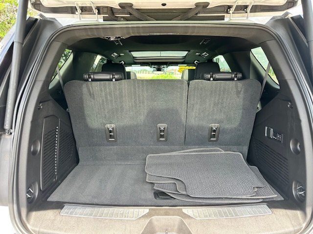 Vehicle image 14 of 52