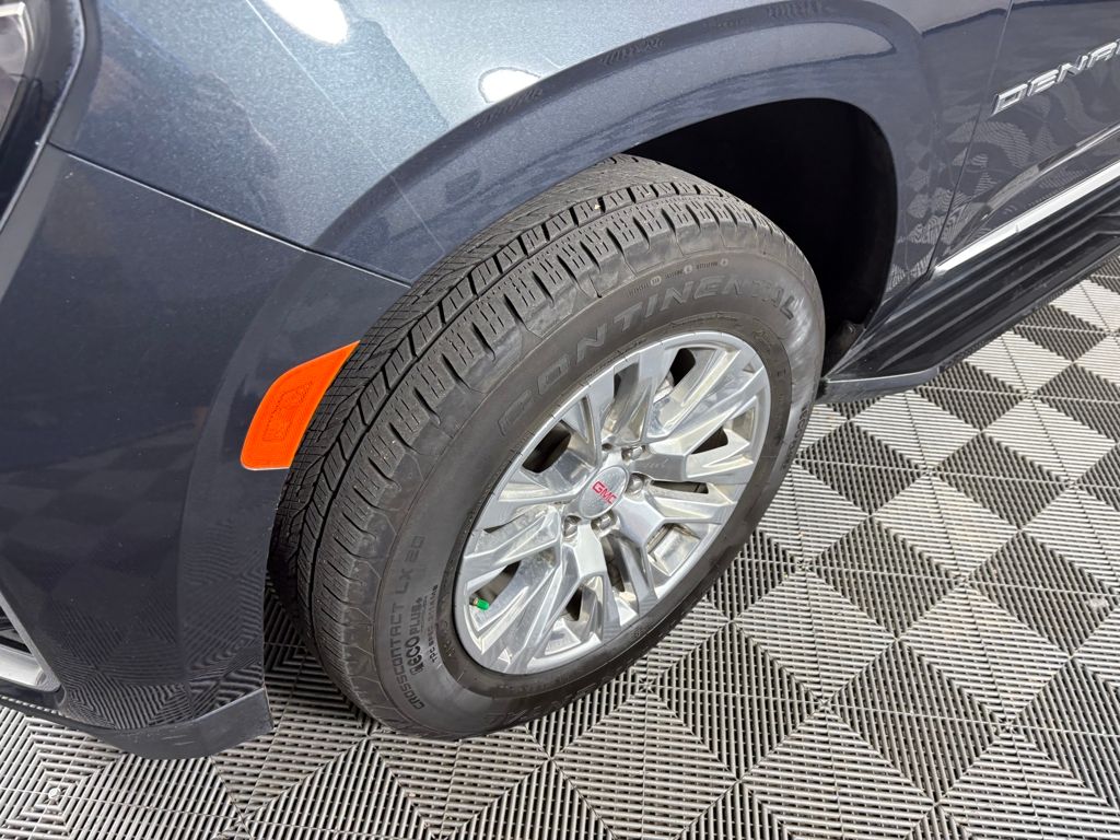 2021 GMC Yukon Denali Image 9 of 41