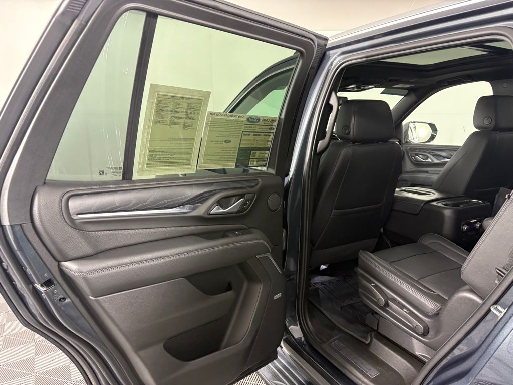 2021 GMC Yukon Denali Image 18 of 41