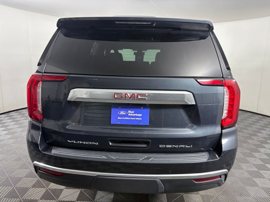 2021 GMC Yukon Denali Image 11 of 41