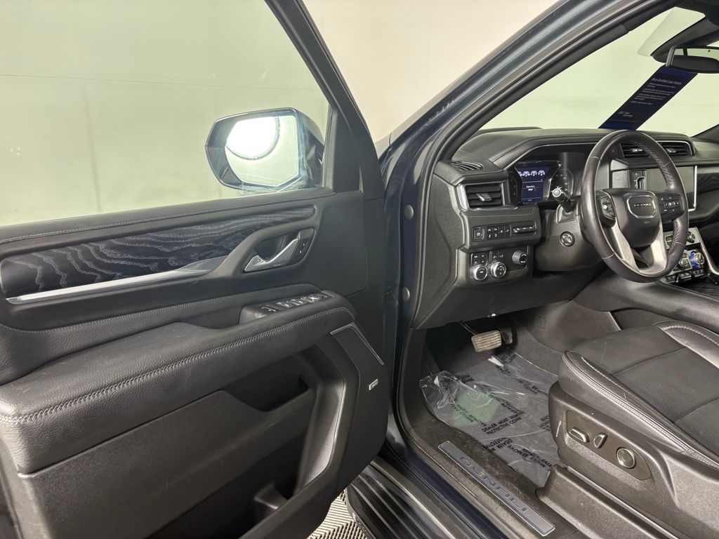 2021 GMC Yukon Denali Image 22 of 41