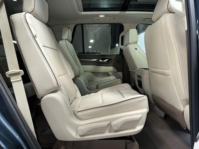2021 GMC Yukon Denali Image 13 of 43