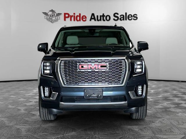 2021 GMC Yukon Denali Image 3 of 43