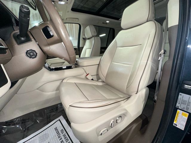2021 GMC Yukon Denali Image 16 of 43