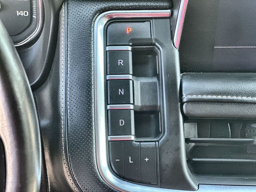 Vehicle image 34 of 36