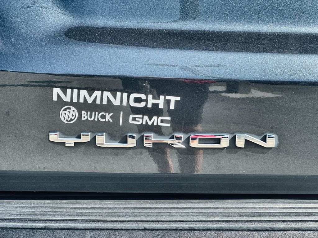 Vehicle image 21 of 36