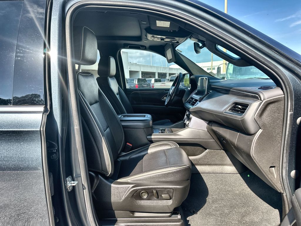 Vehicle image 15 of 36