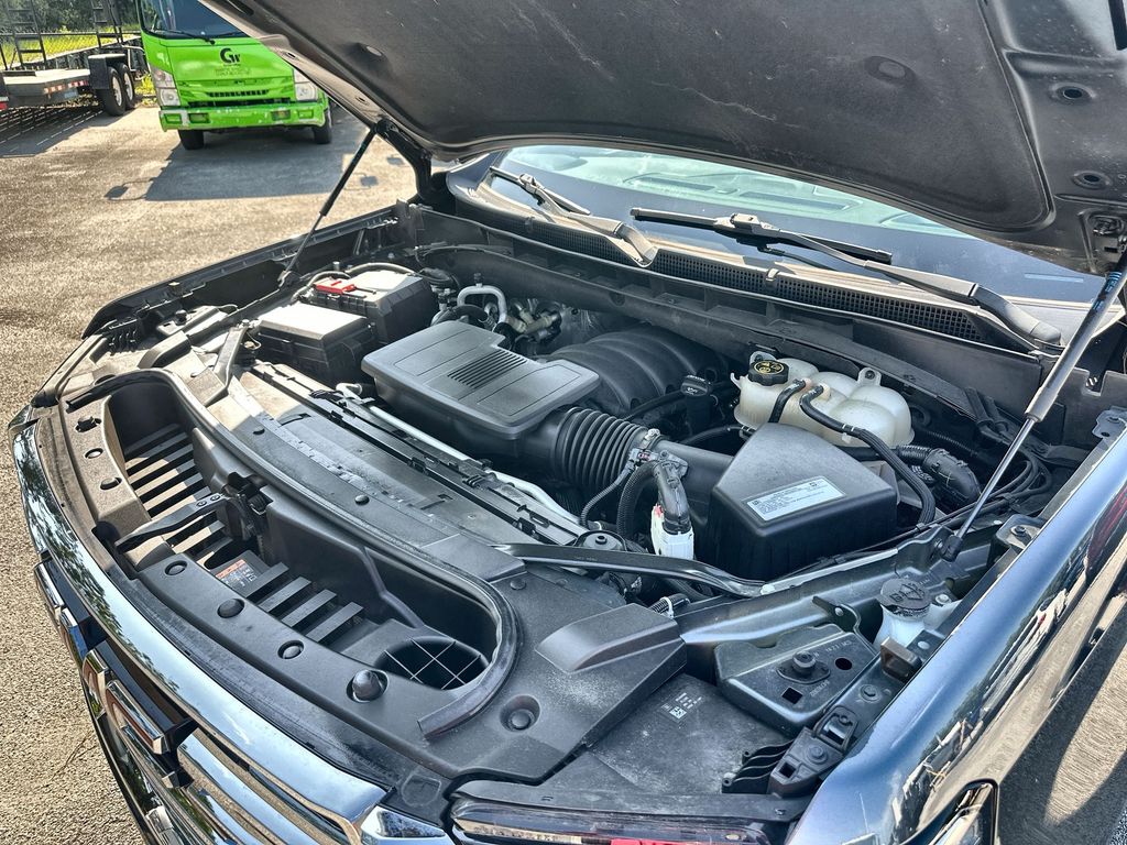 Vehicle image 10 of 36