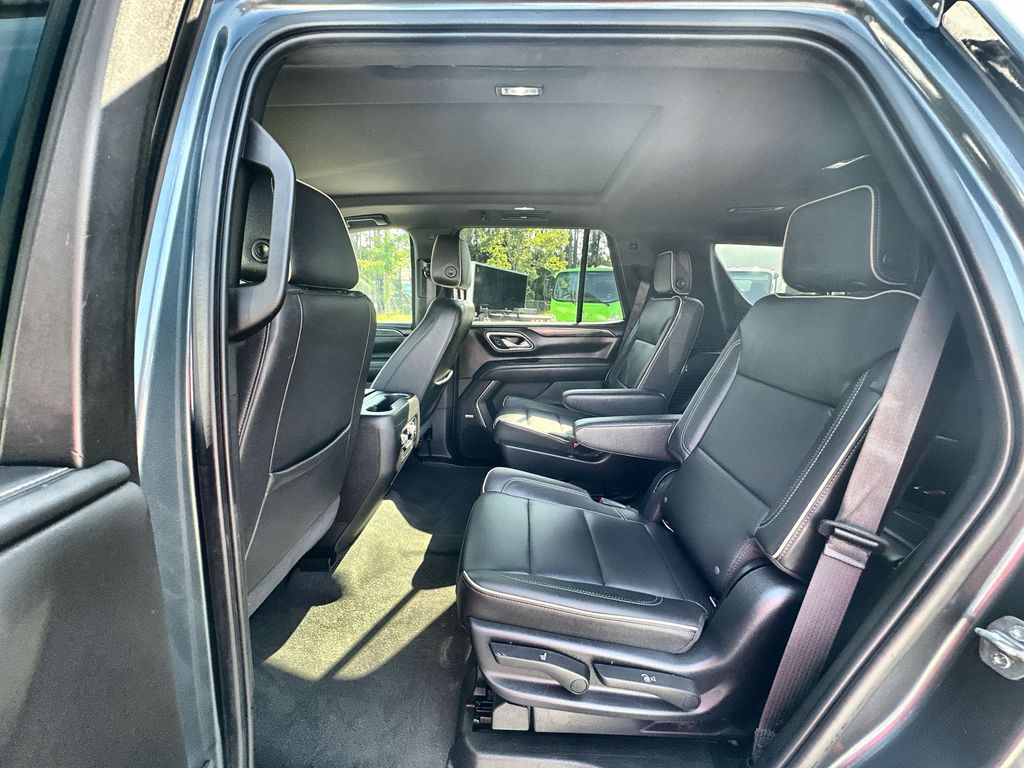 Vehicle image 13 of 36
