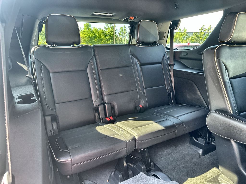 Vehicle image 14 of 36