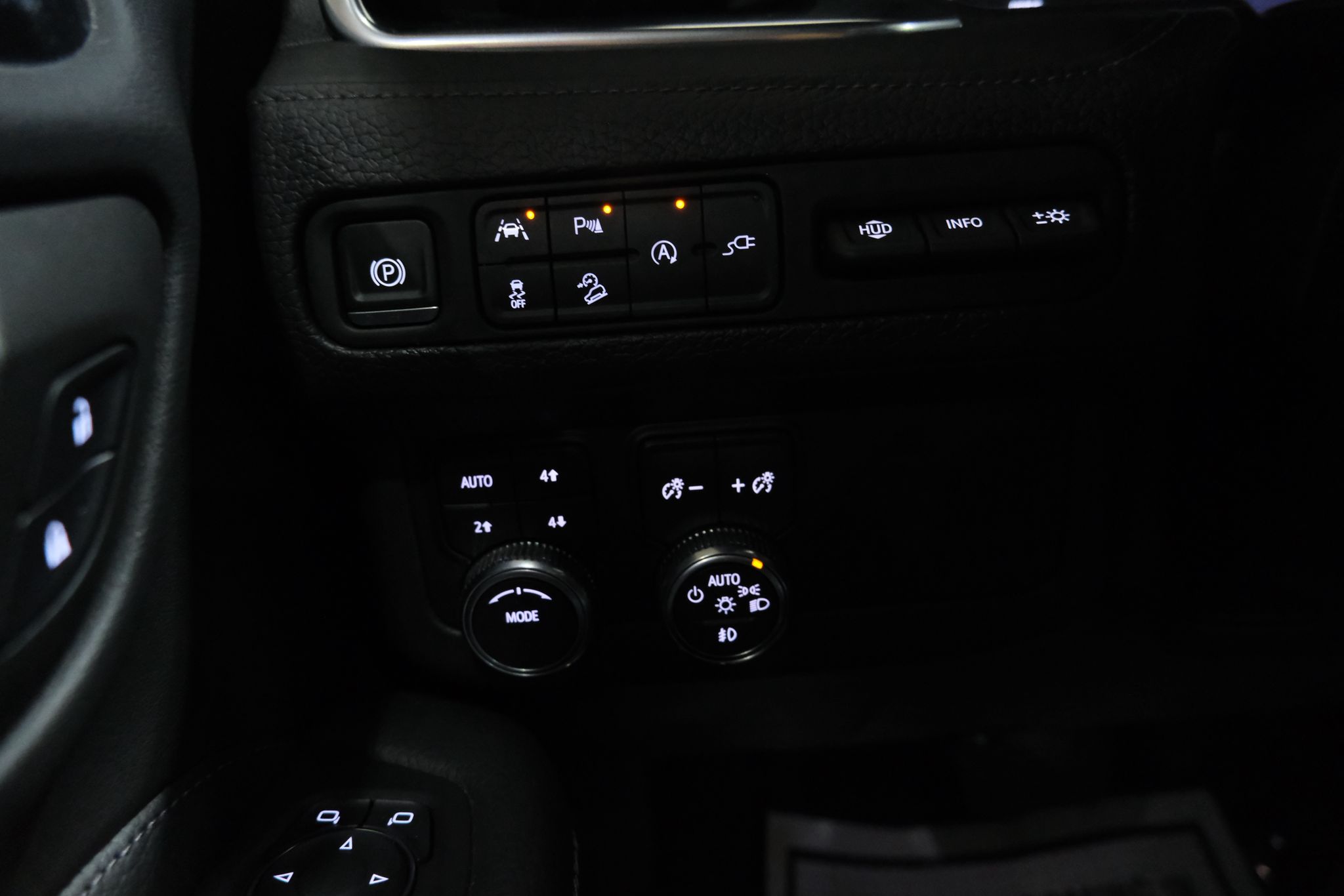 2021 GMC Yukon XL Denali Image 32 of 40