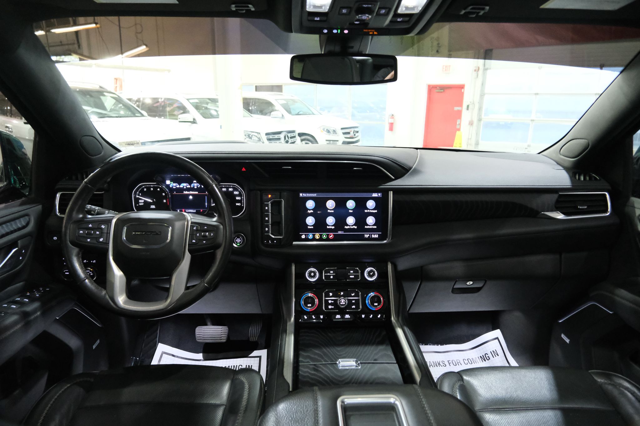 2021 GMC Yukon XL Denali Image 27 of 40