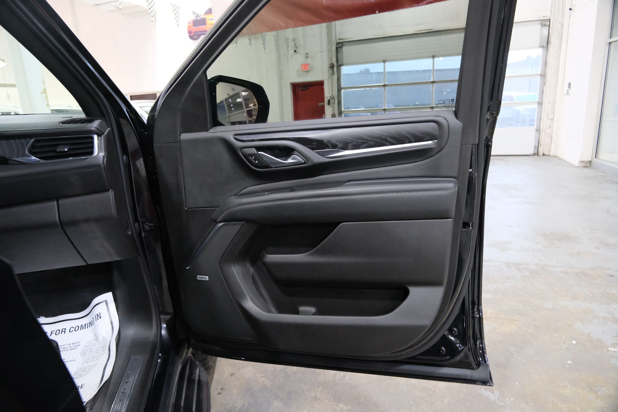 2021 GMC Yukon XL Denali Image 21 of 40