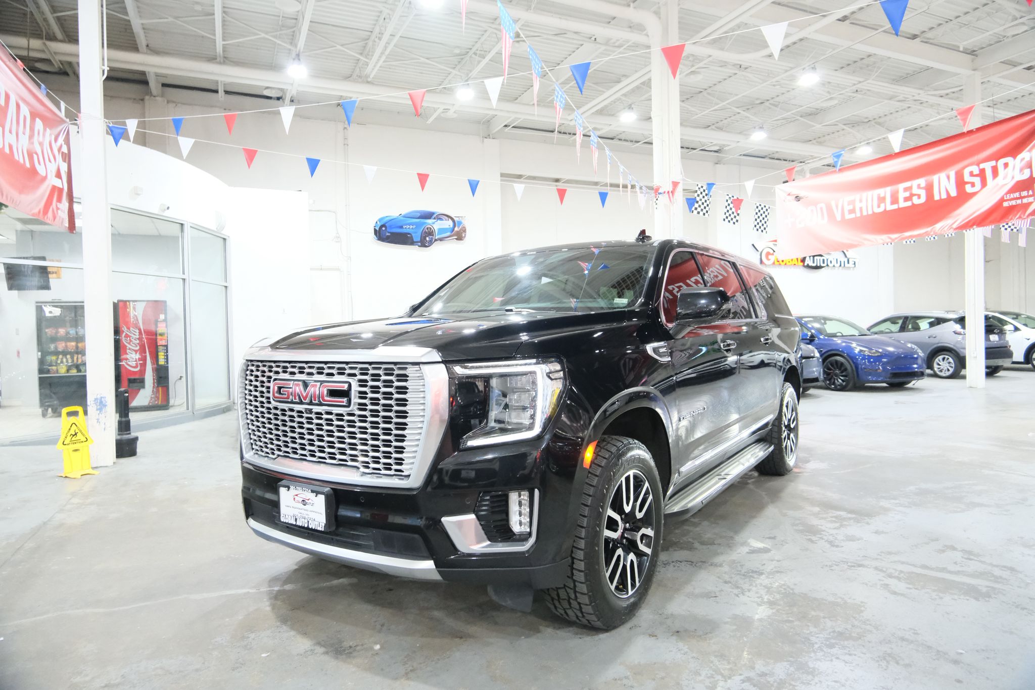 2021 GMC Yukon XL Denali Image 1 of 40