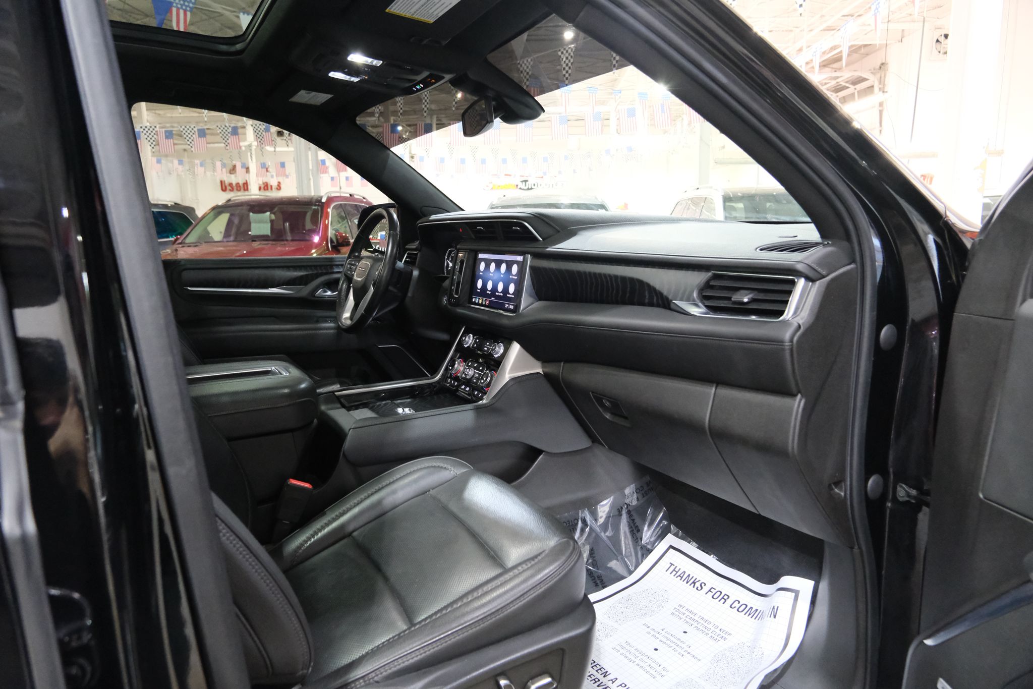 2021 GMC Yukon XL Denali Image 25 of 40